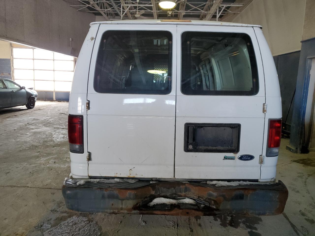 2010 Ford Econoline - Image 6
