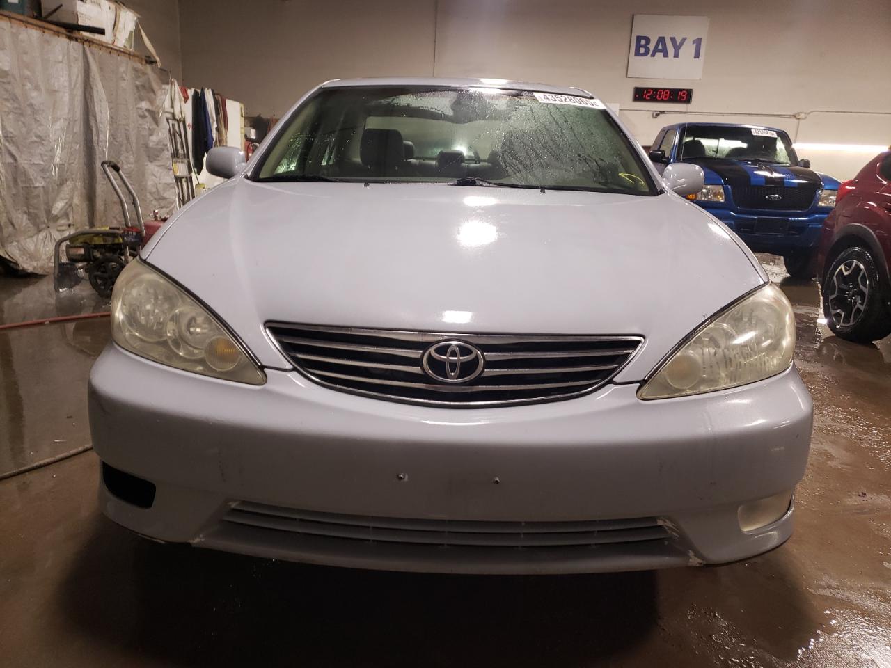 2005 Toyota Camry - Image 5