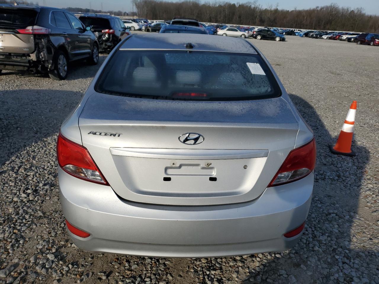 2015 Hyundai Accent - Image 6