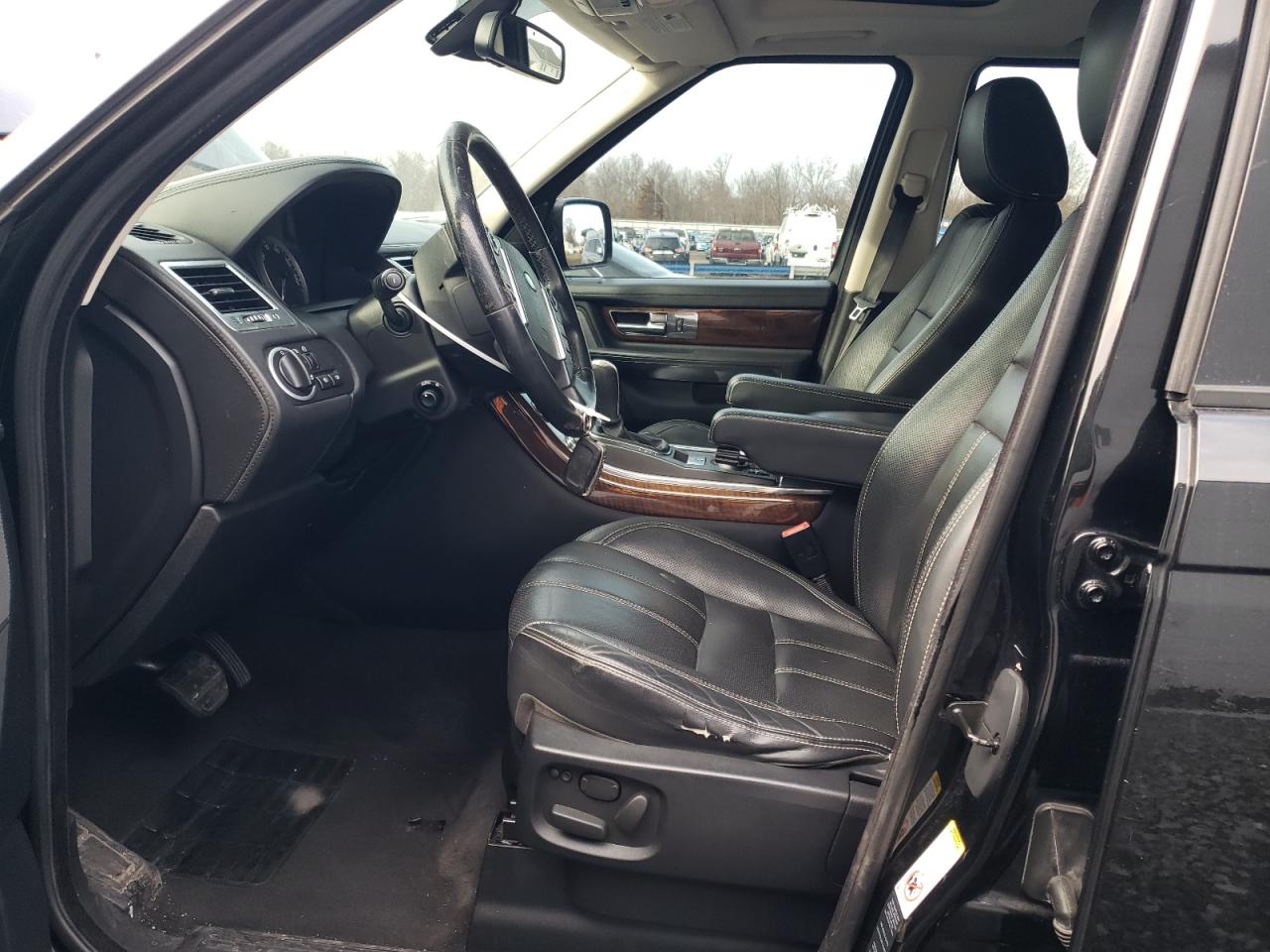 2011 Land Rover Range Rover - Image 7