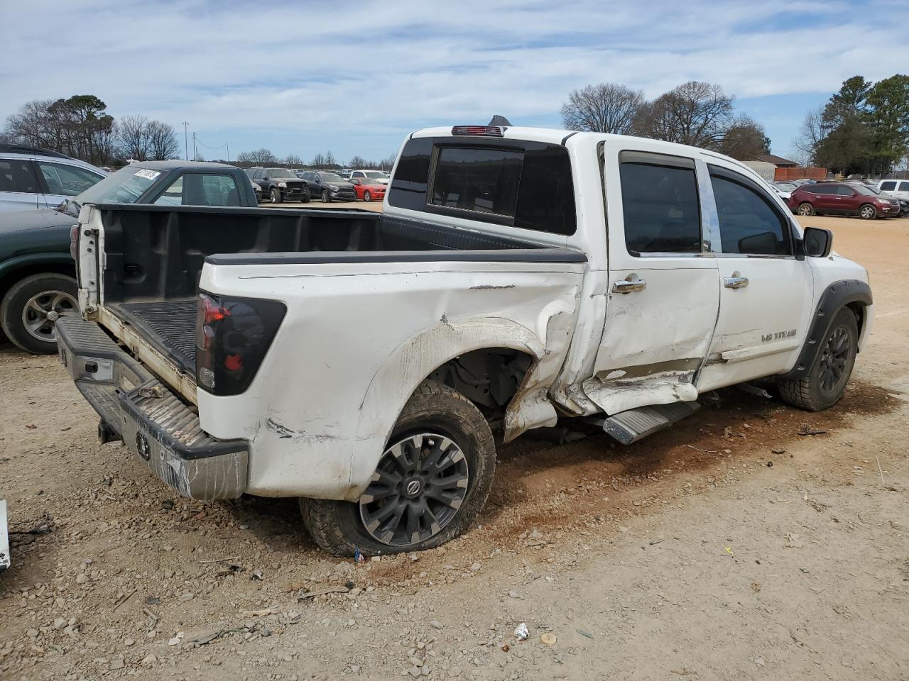 2012 Nissan Titan - Image 3