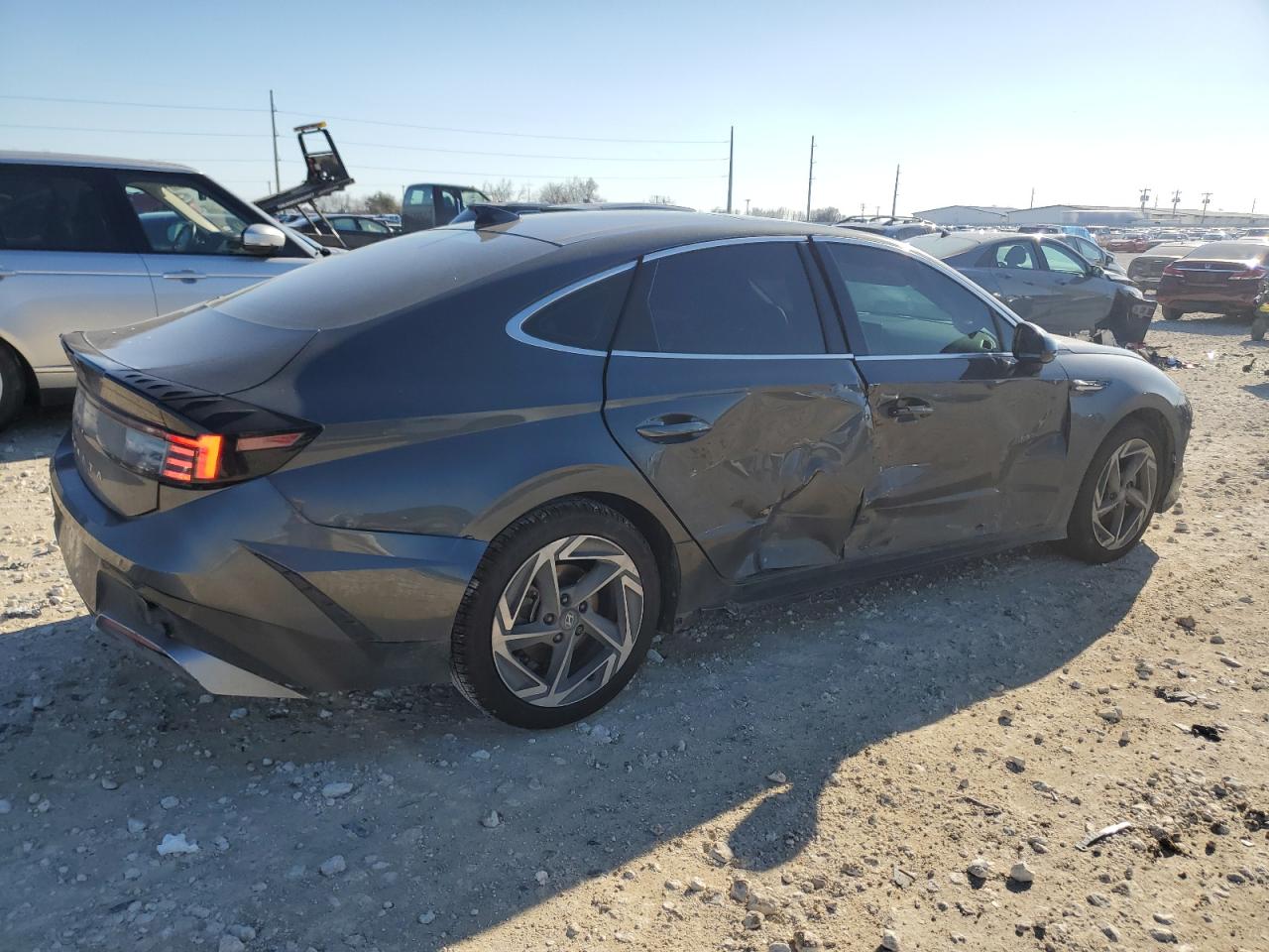 2024 Hyundai Sonata - Image 3