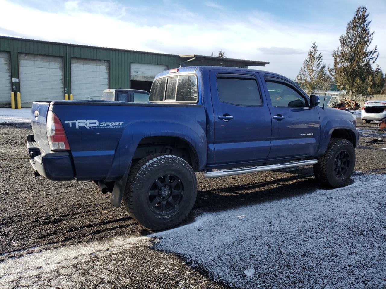 2015 Toyota Tacoma - Image 3