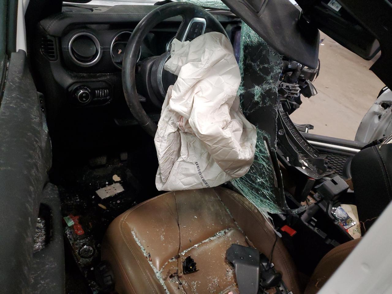 2020 Jeep Gladiator - Image 8