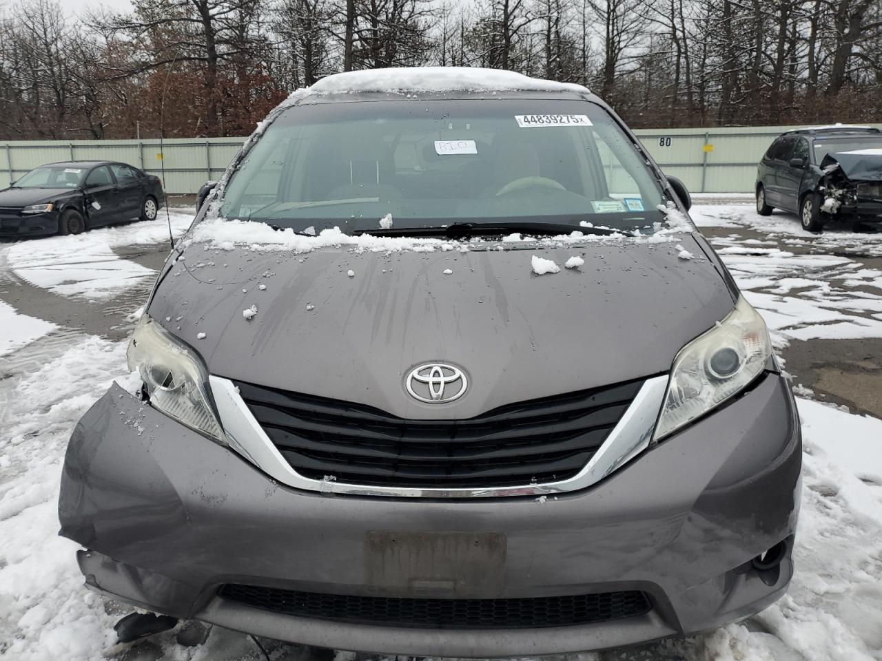 2014 Toyota Sienna - Image 5