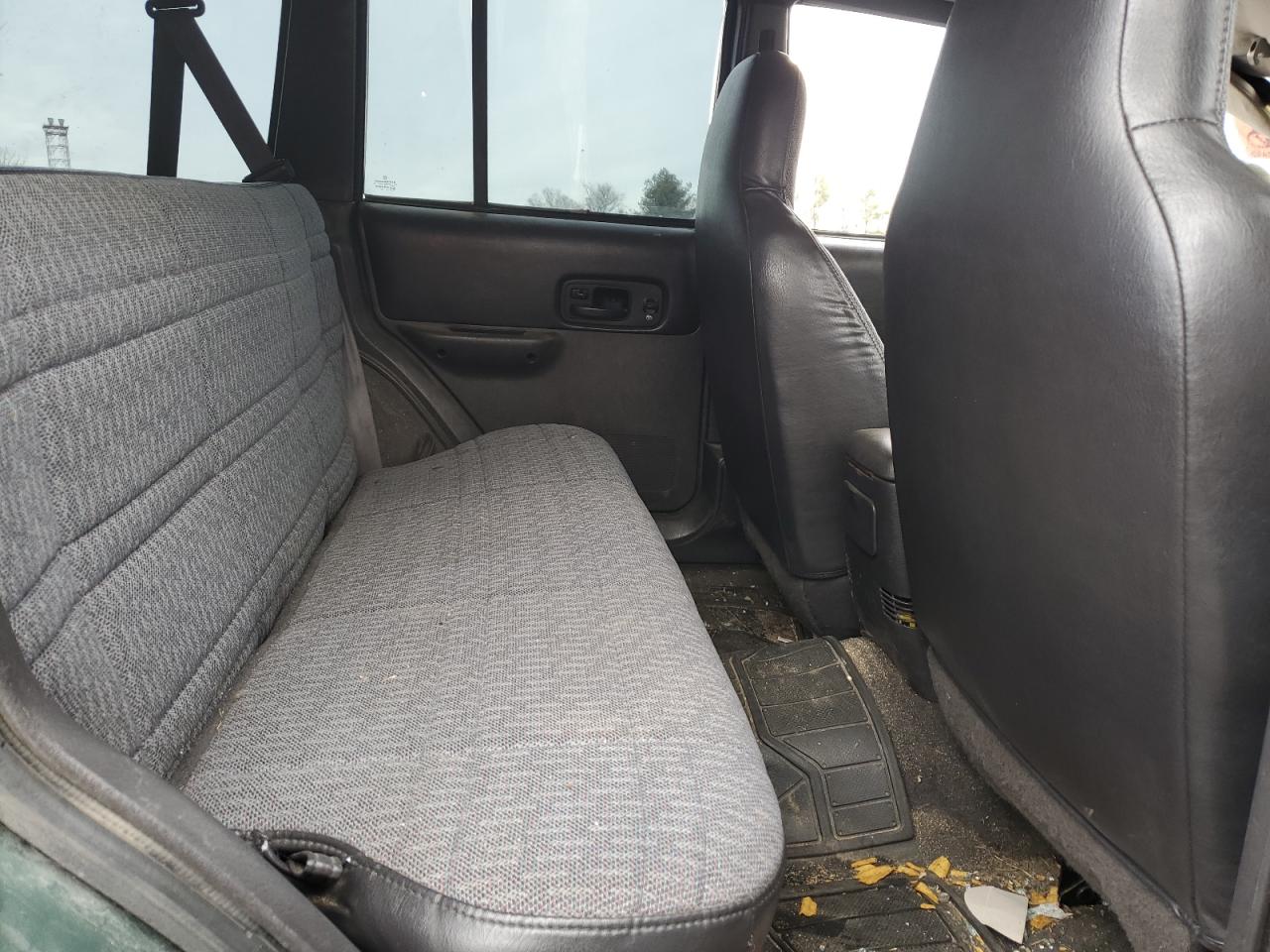 2000 Jeep Grand Cherokee - Image 11