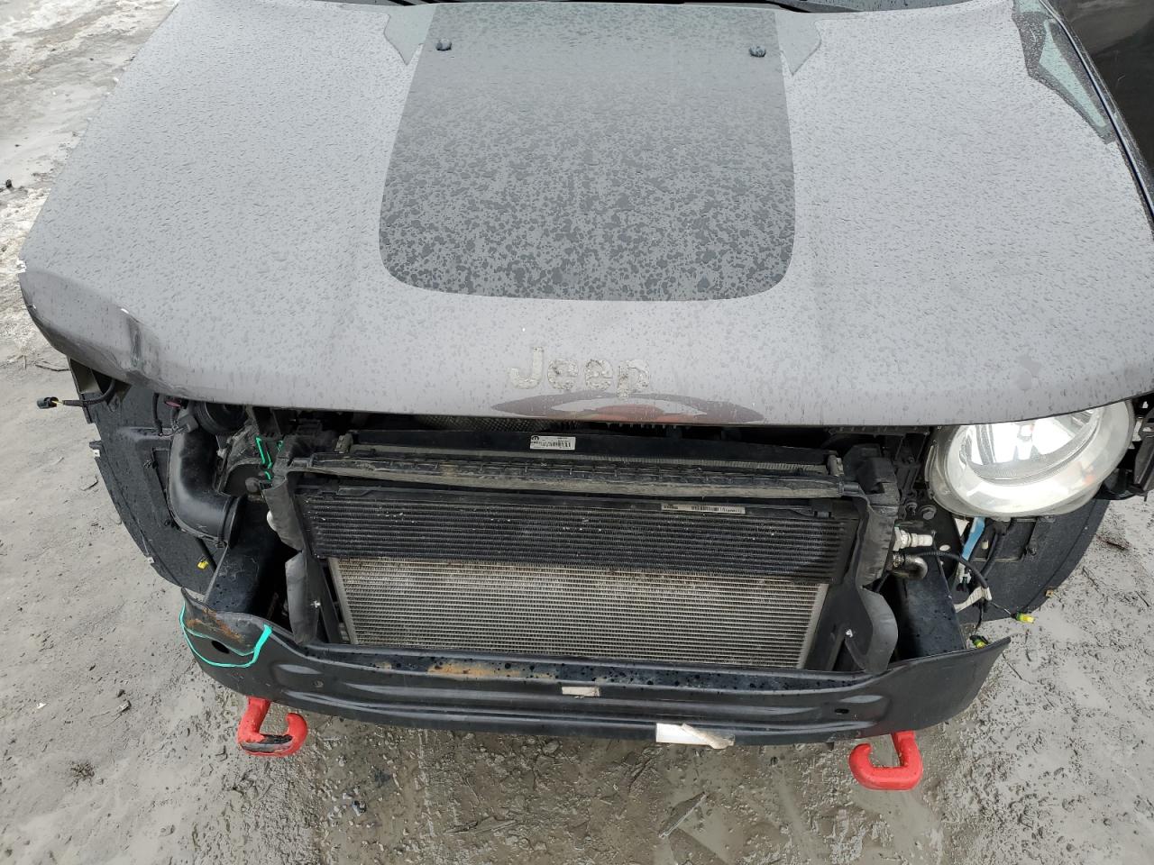 2018 Jeep Renegade - Image 12