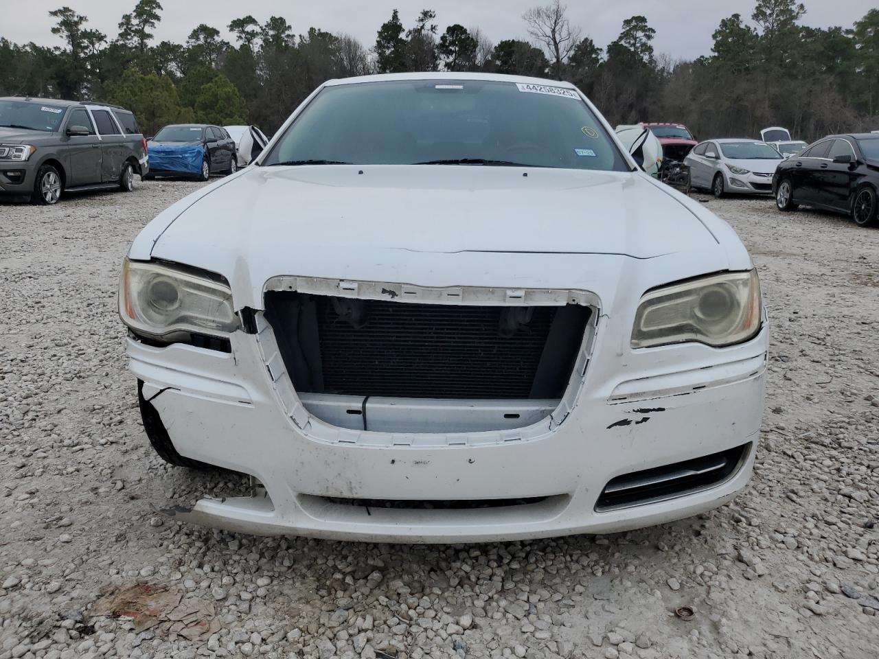 2013 Chrysler 300 - Image 5