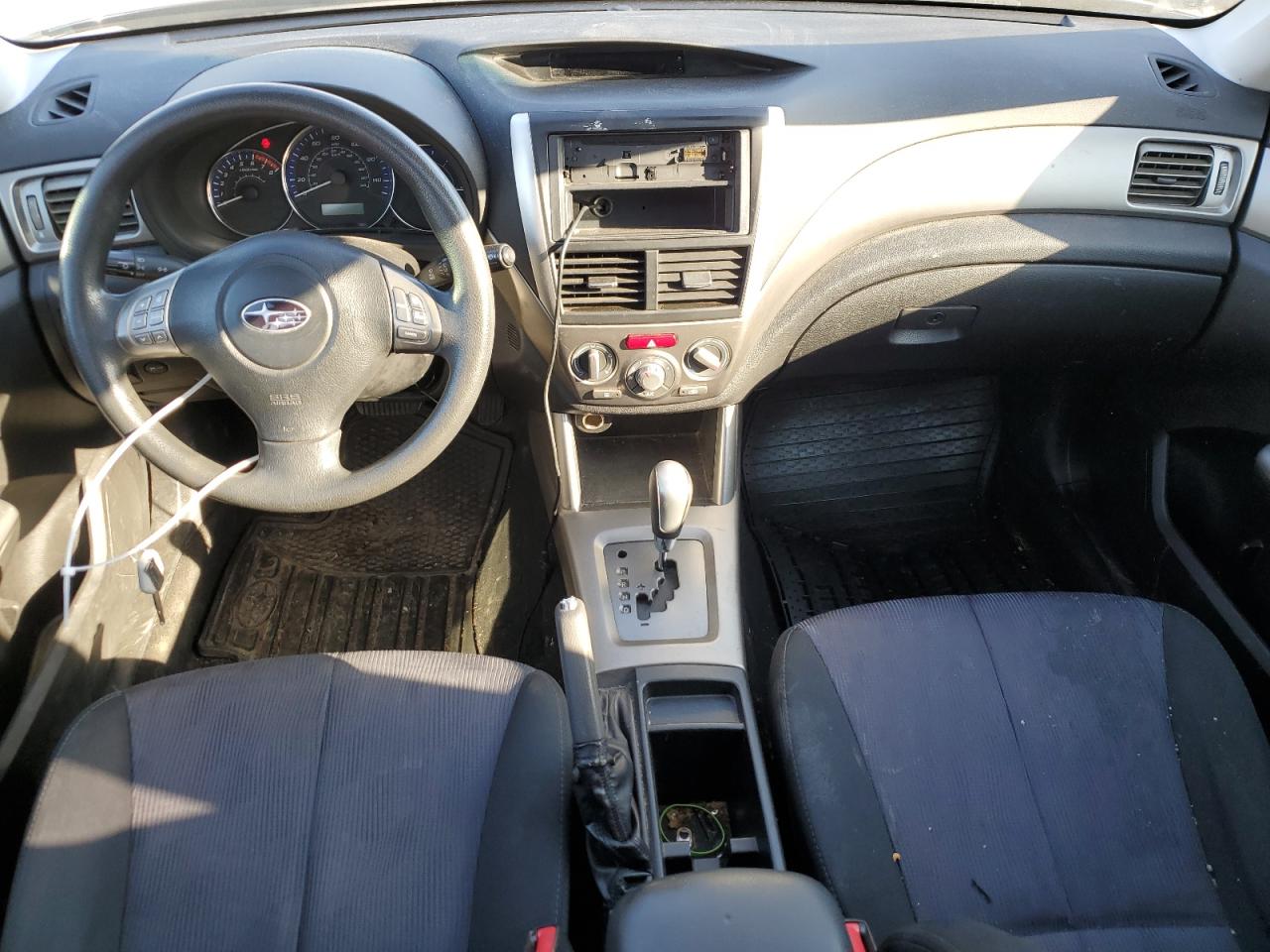 2010 Subaru Forester - Image 8