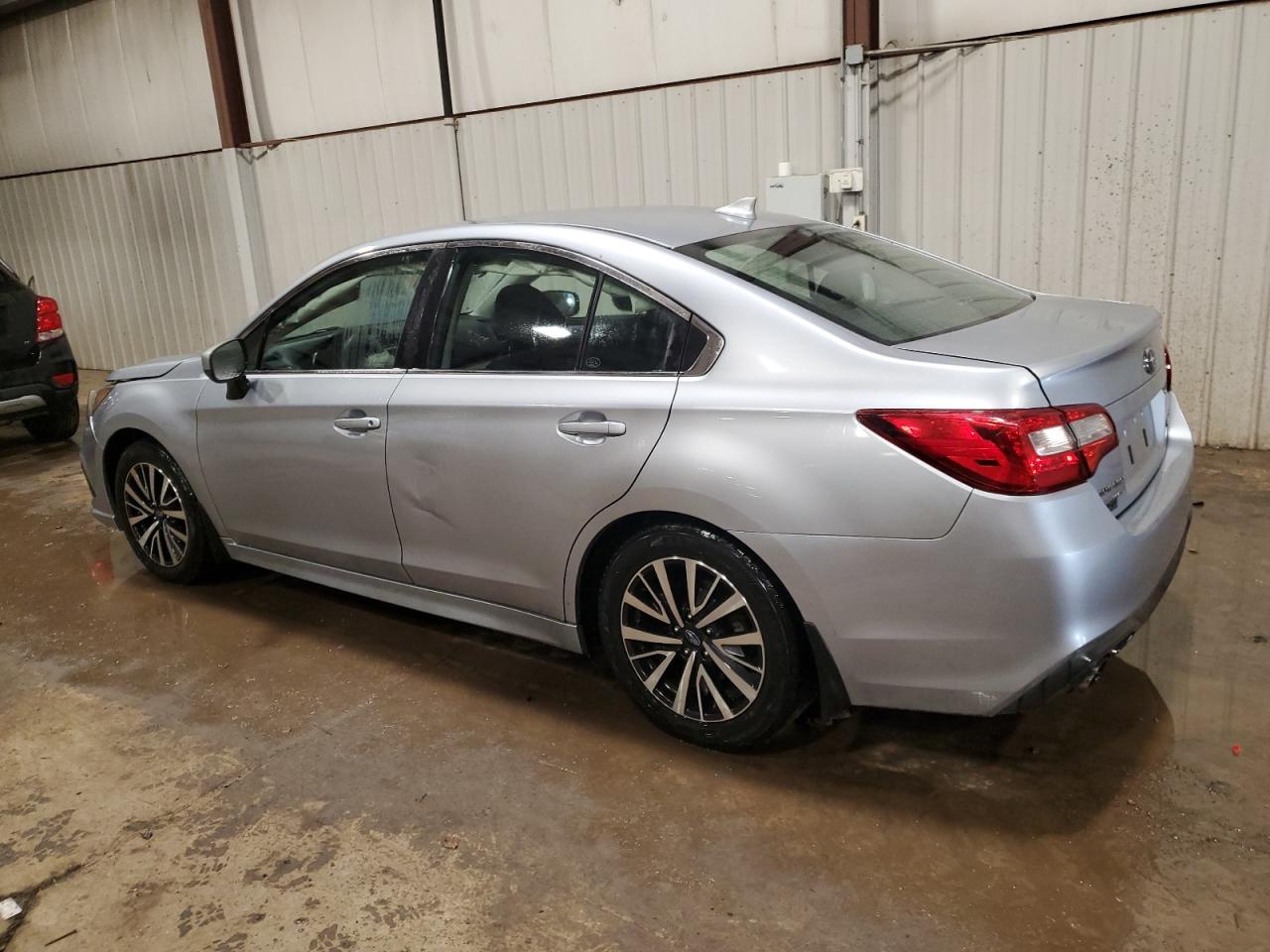 2019 Subaru Legacy - Image 2