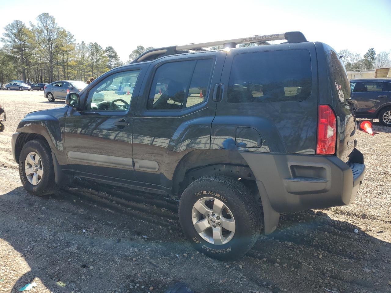 2011 Nissan XTerra - Image 2