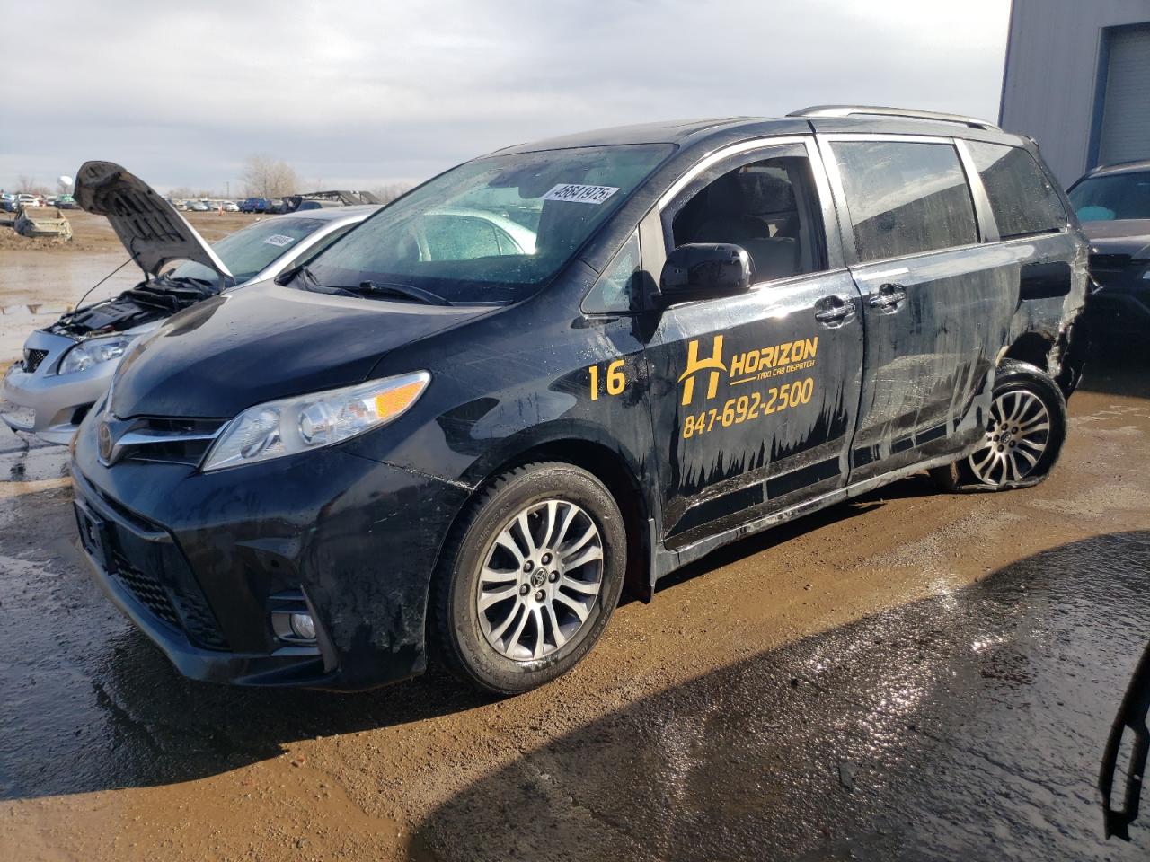 2019 Toyota Sienna - Image 1