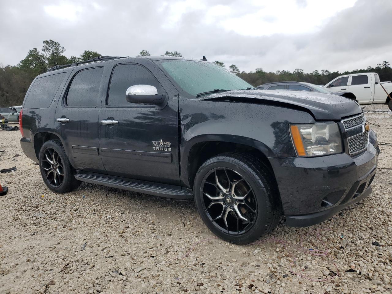 2010 Chevrolet Tahoe - Image 4