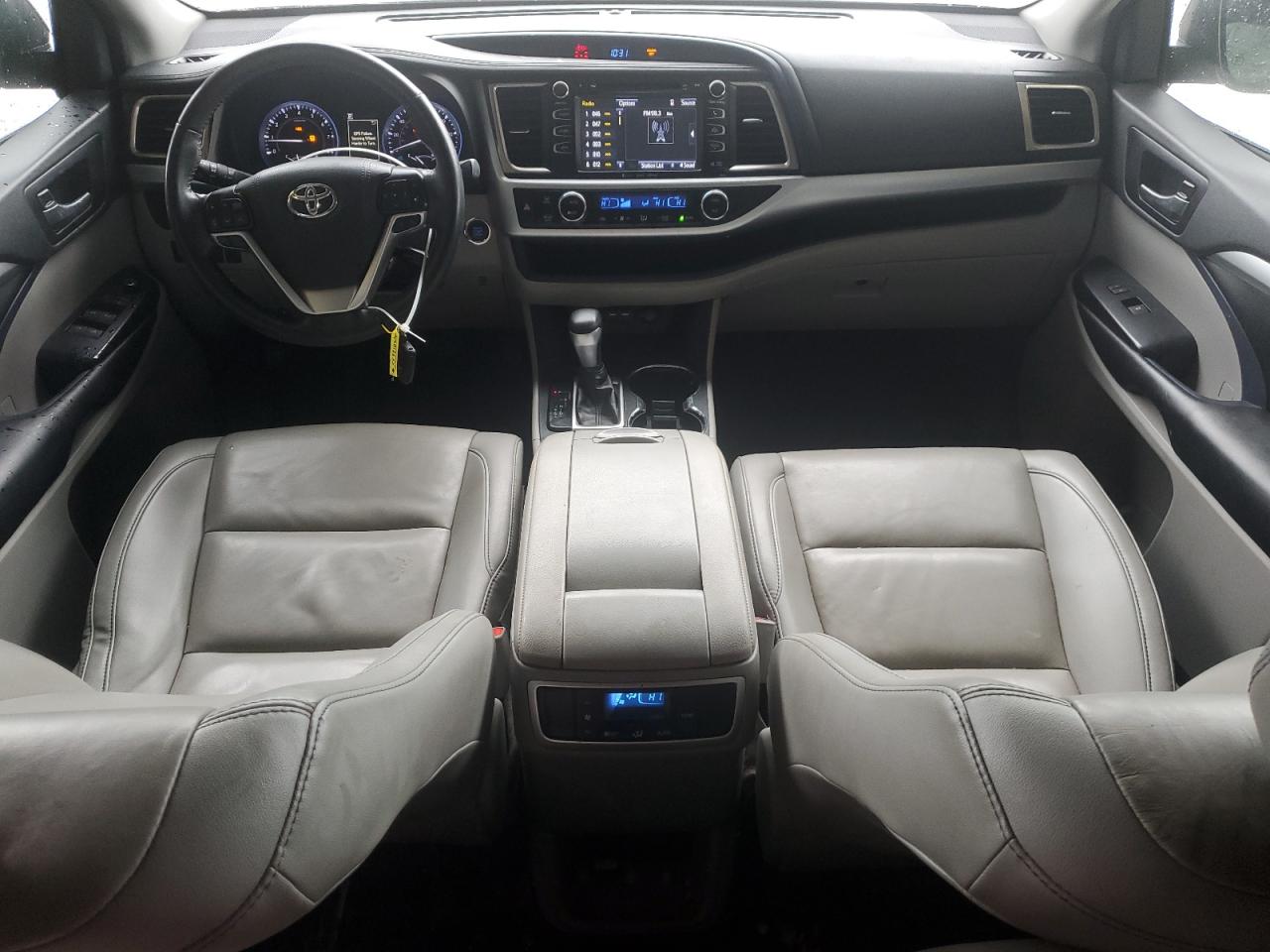 2019 Toyota Highlander - Image 8