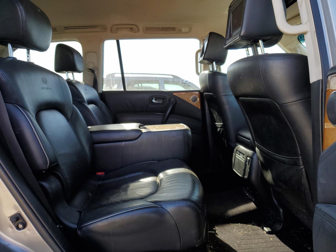 2012 Infiniti QX56 - Image 11