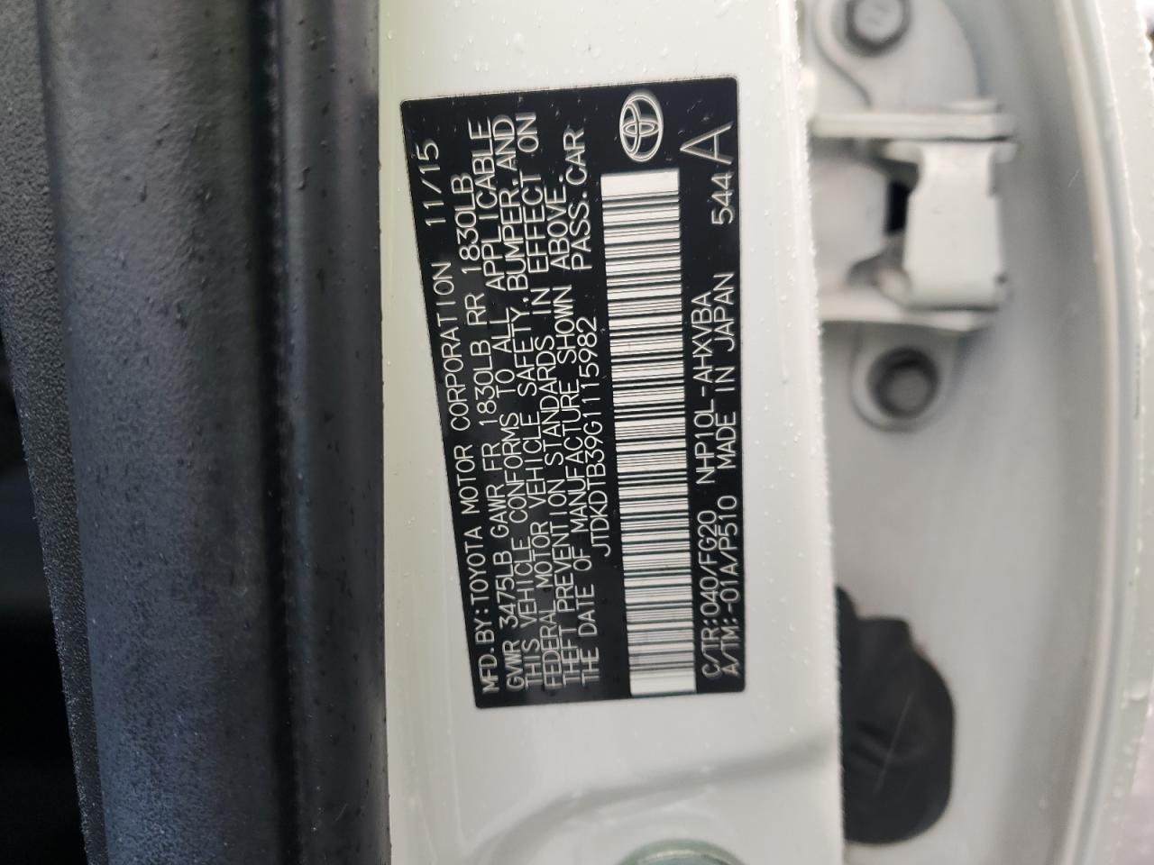 2016 Toyota Prius - Image 12