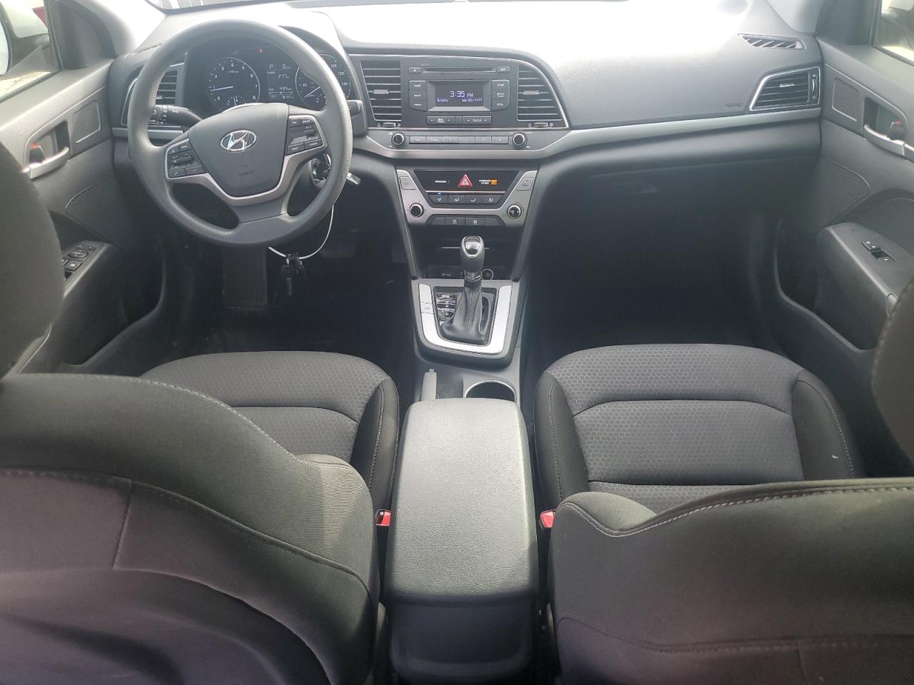 2018 Hyundai Elantra - Image 8