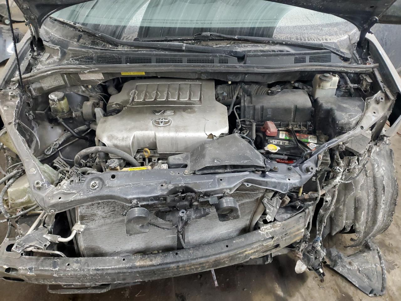 2009 Toyota Sienna - Image 13
