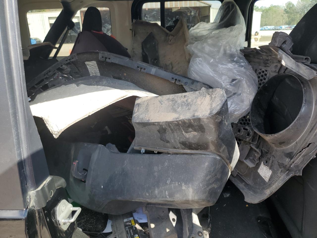 2021 Jeep Wrangler - Image 13