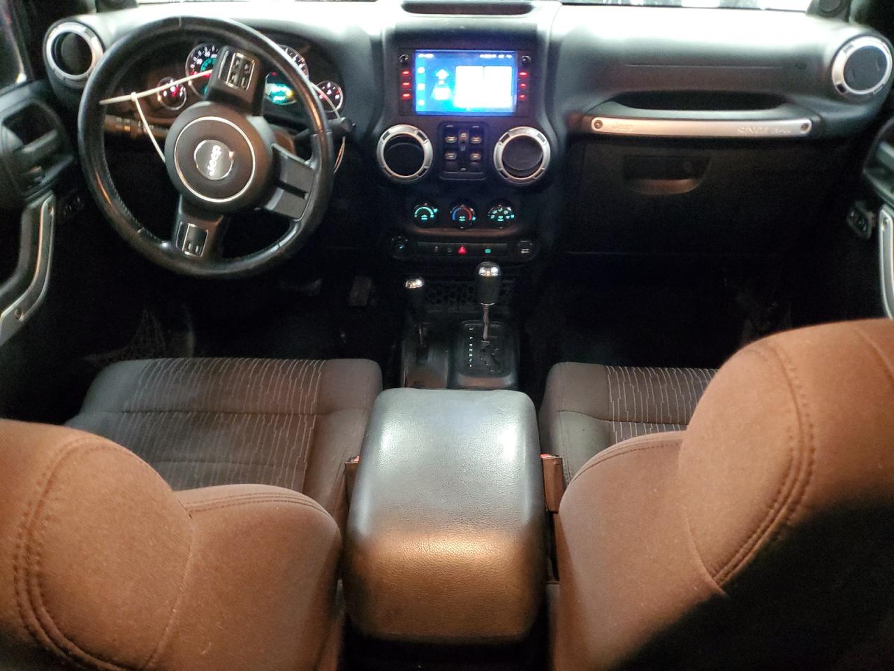 2011 Jeep Wrangler - Image 9