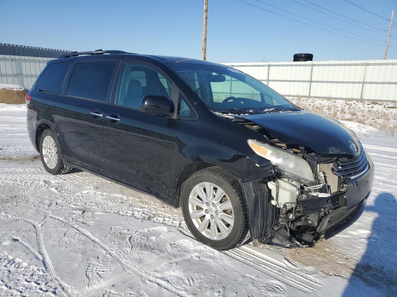 2011 Toyota Sienna - Image 4