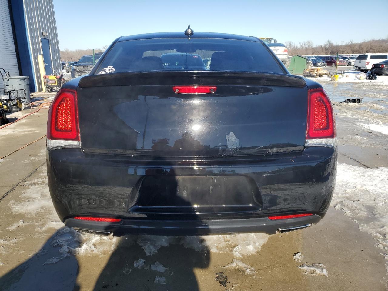 2018 Chrysler 300 - Image 6