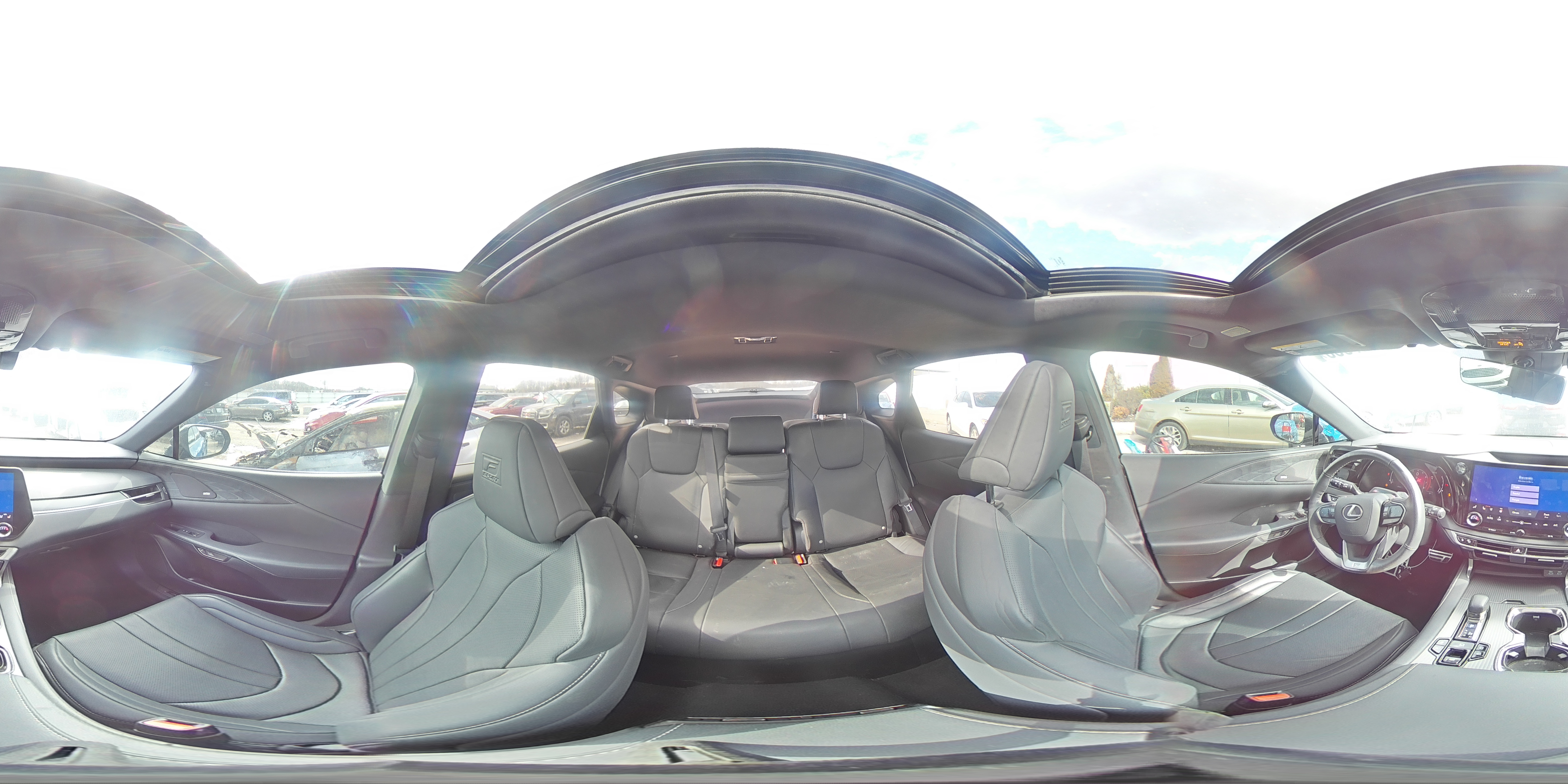 2023 Lexus RX - Image 16