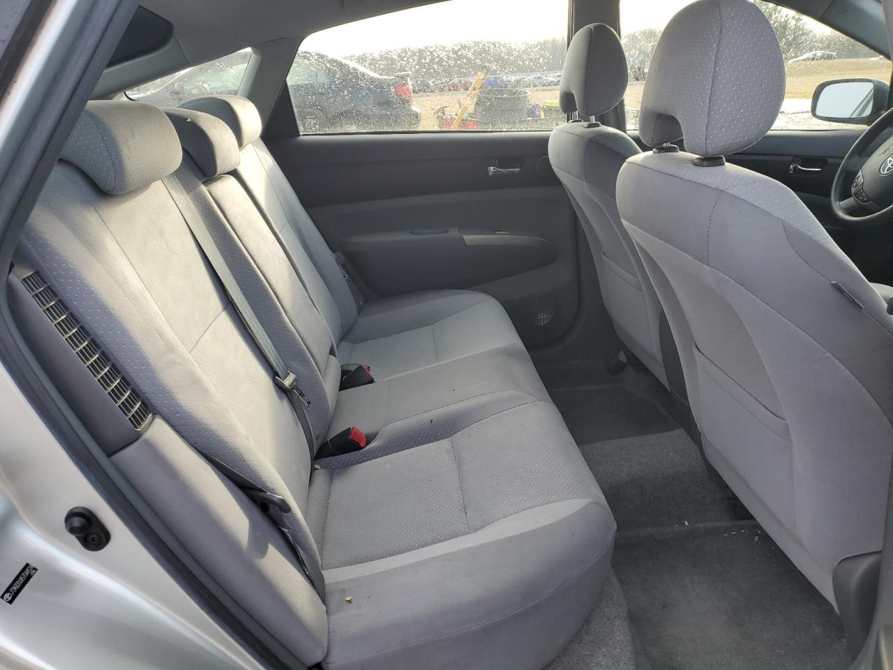 2005 Toyota Prius - Image 10