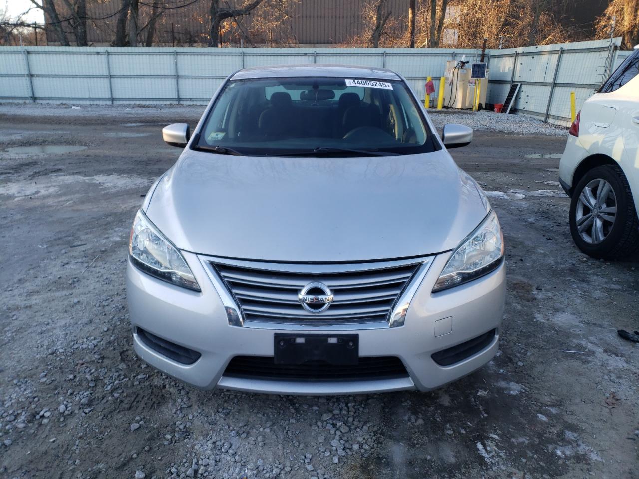 2015 Nissan Sentra - Image 5