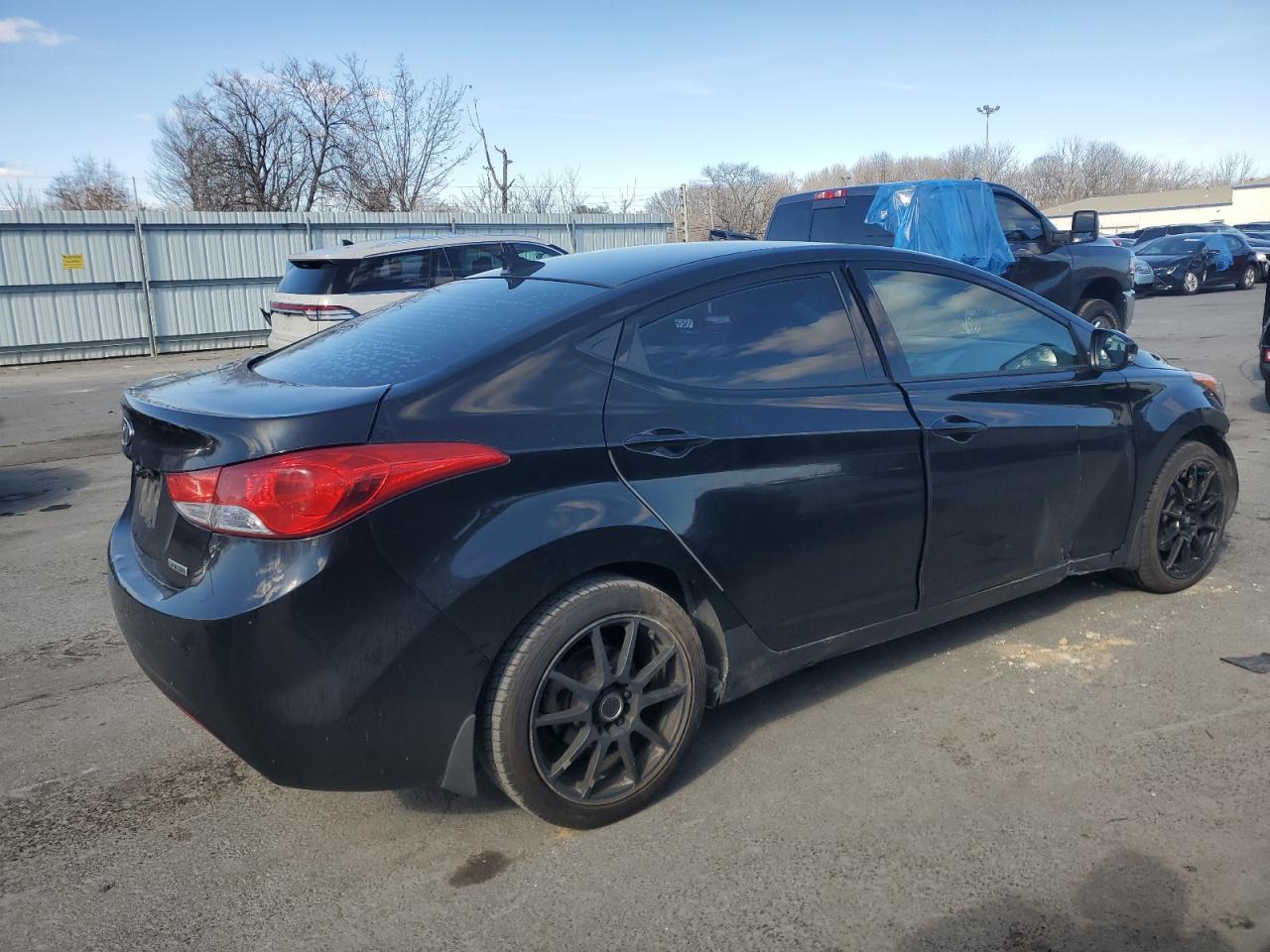 2013 Hyundai Elantra - Image 3