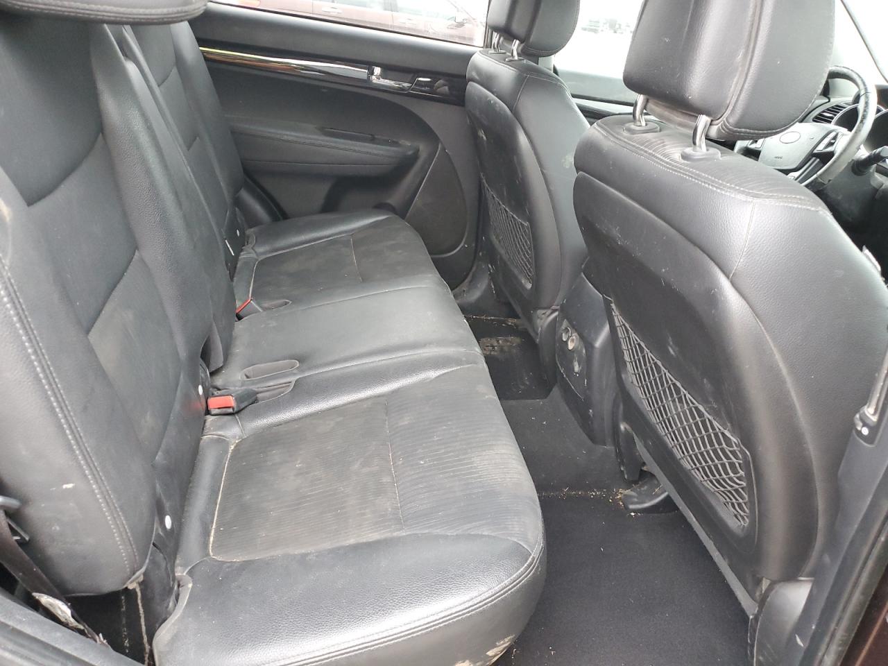 2011 Kia Sorento - Image 11