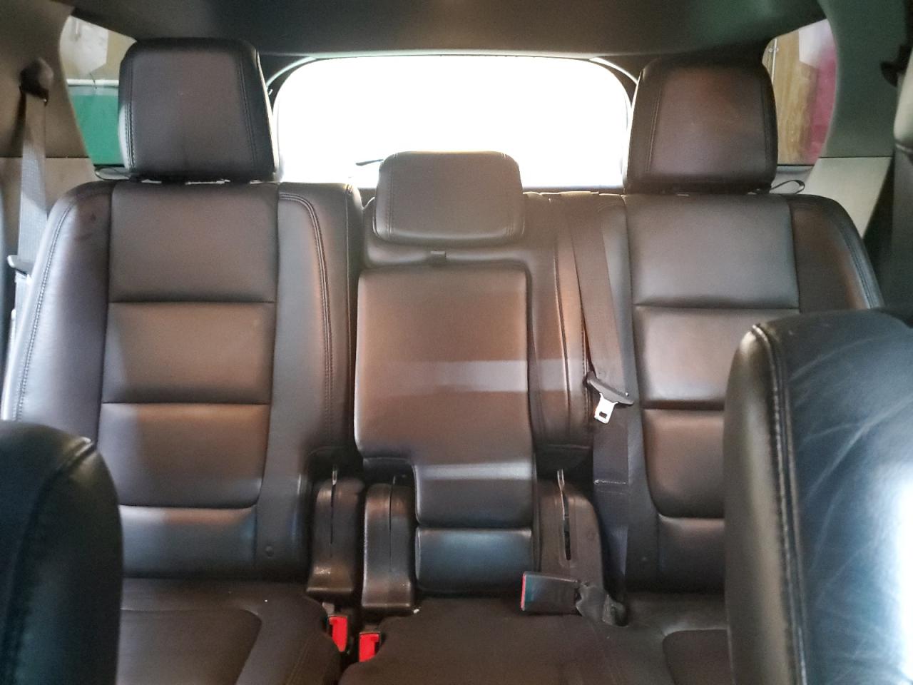 2015 Ford Explorer - Image 10