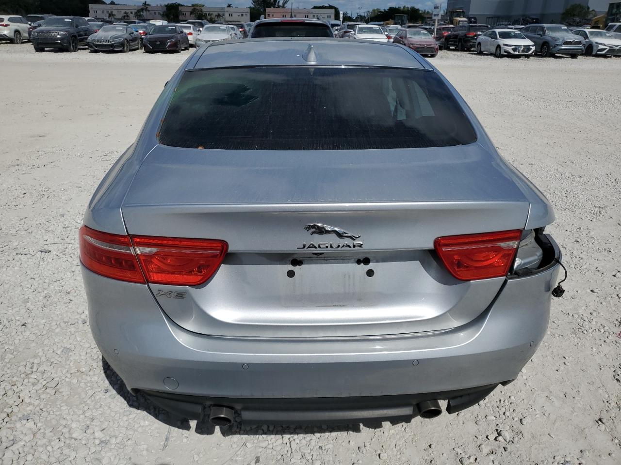 2018 Jaguar XE - Image 6