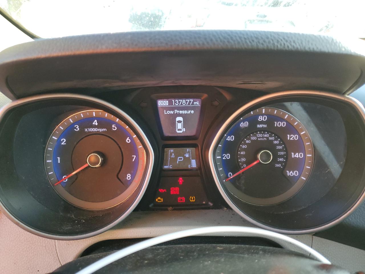 2016 Hyundai Elantra - Image 9