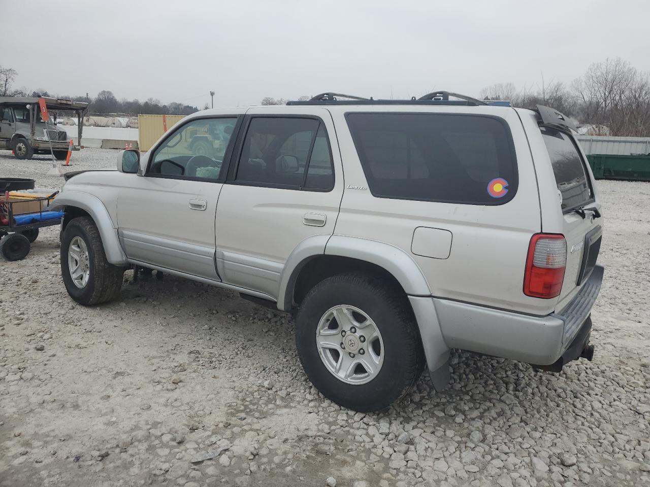 2000 Toyota 4Runner - Image 2