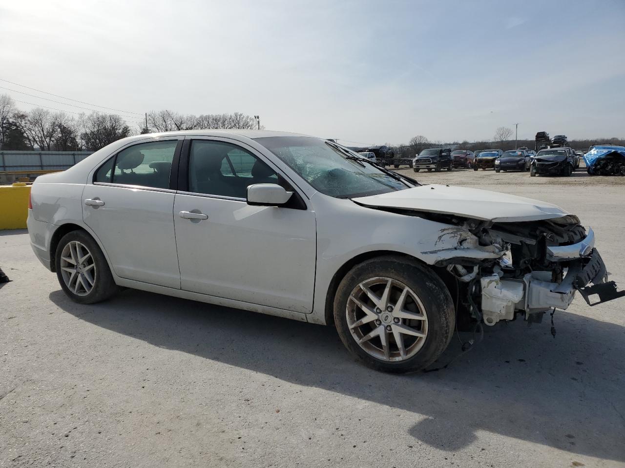 2011 Ford Fusion - Image 4