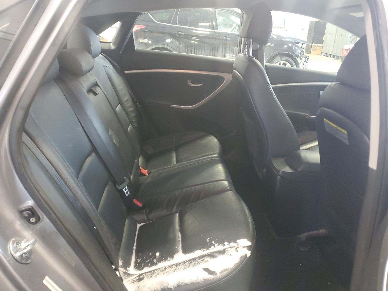 2014 Hyundai Elantra - Image 10