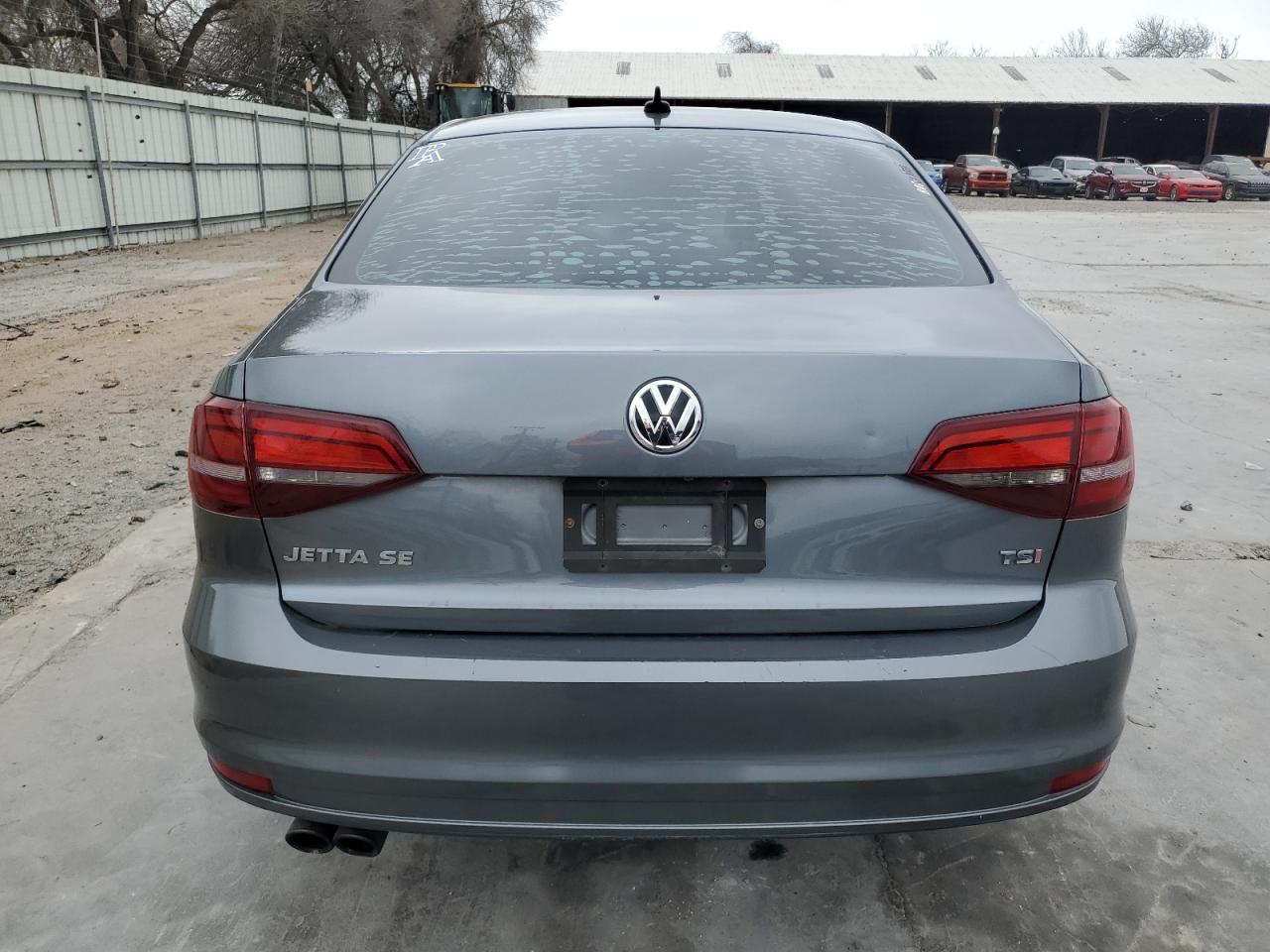 2016 Volkswagen Jetta - Image 6