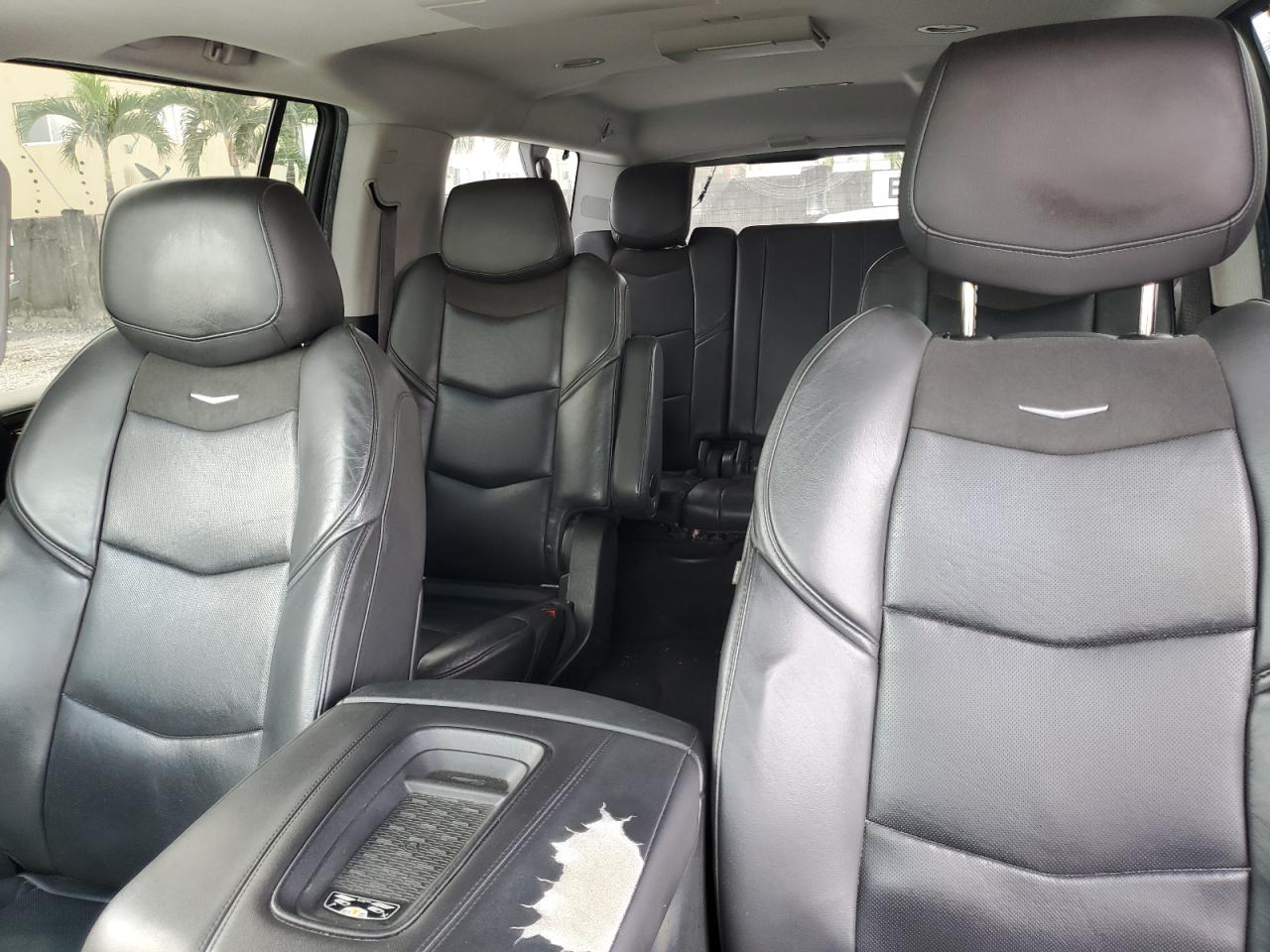 2016 Cadillac Escalade - Image 10