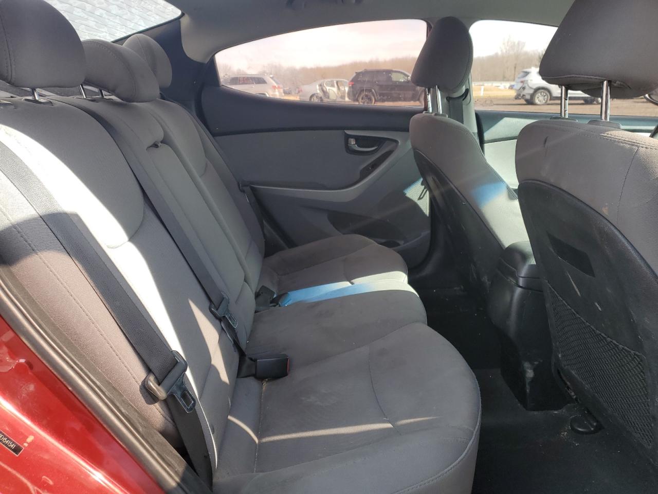 2014 Hyundai Elantra - Image 10
