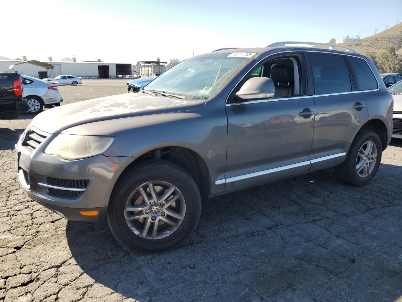 2009 Volkswagen Touareg - Image 1