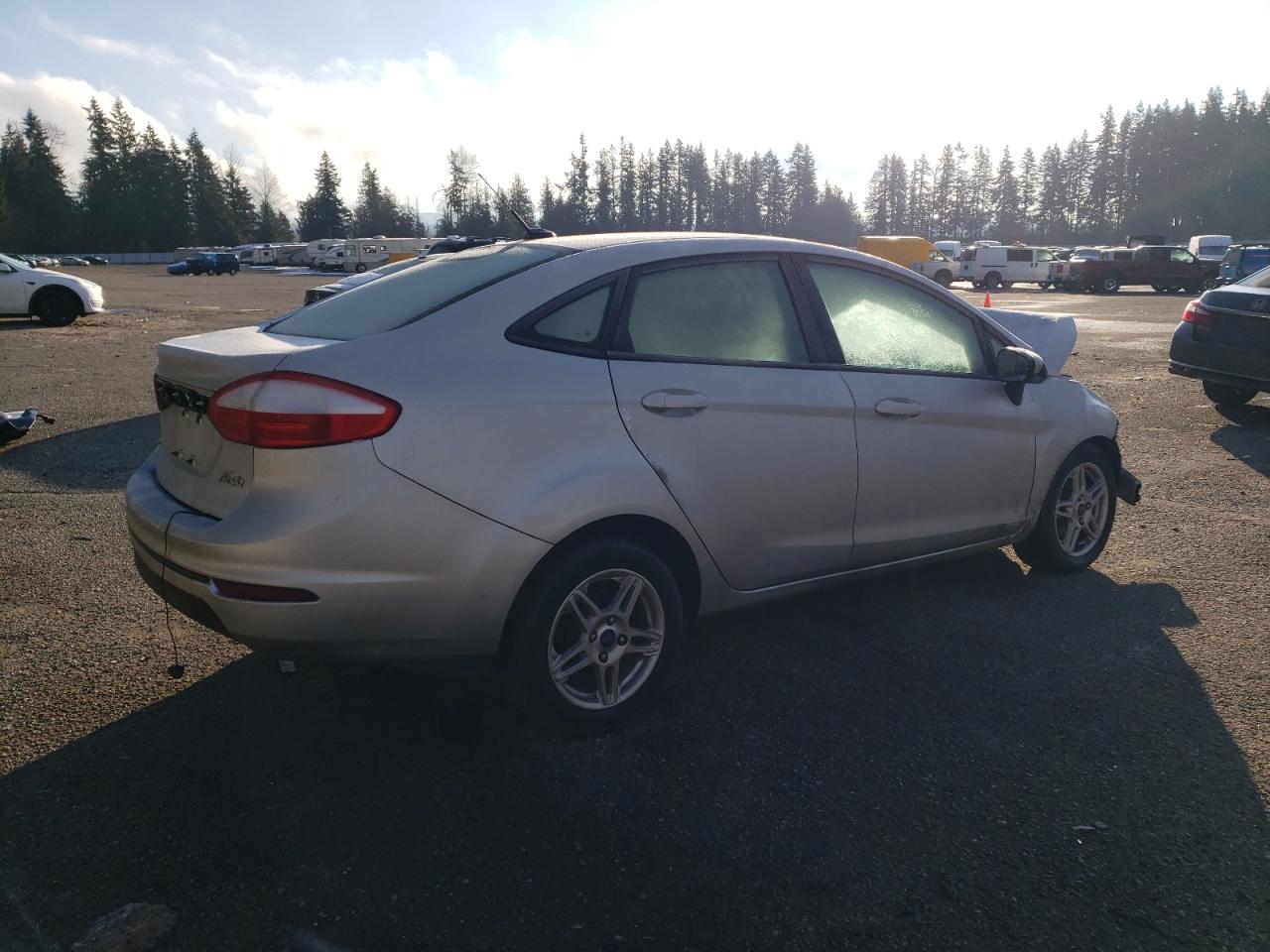 2017 Ford Fiesta - Image 3