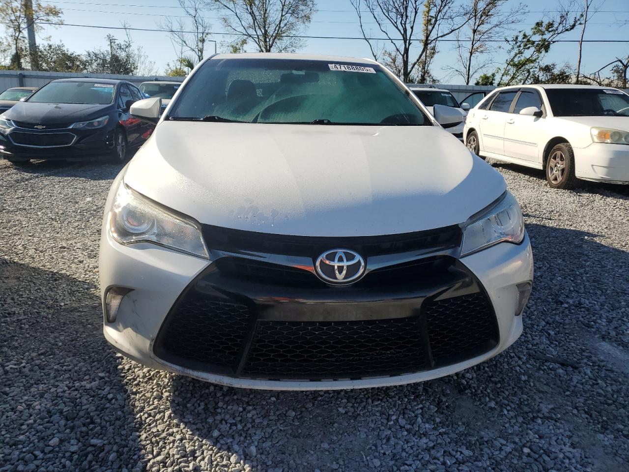 2016 Toyota Camry - Image 5