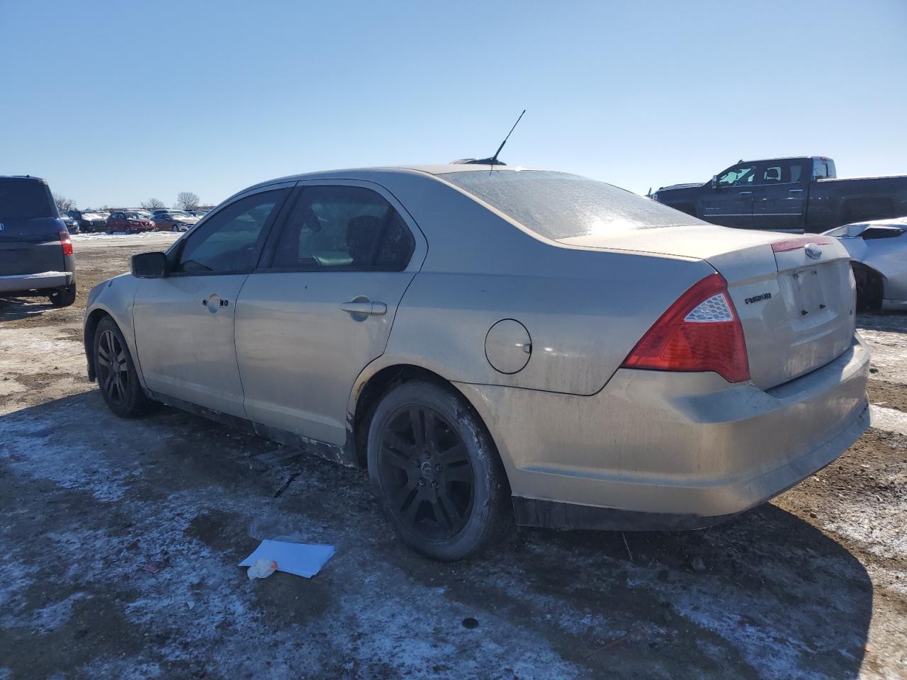 2010 Ford Fusion - Image 2