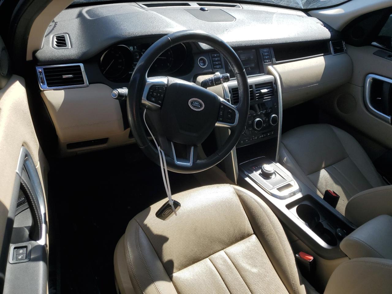 2019 Land Rover Discovery - Image 8