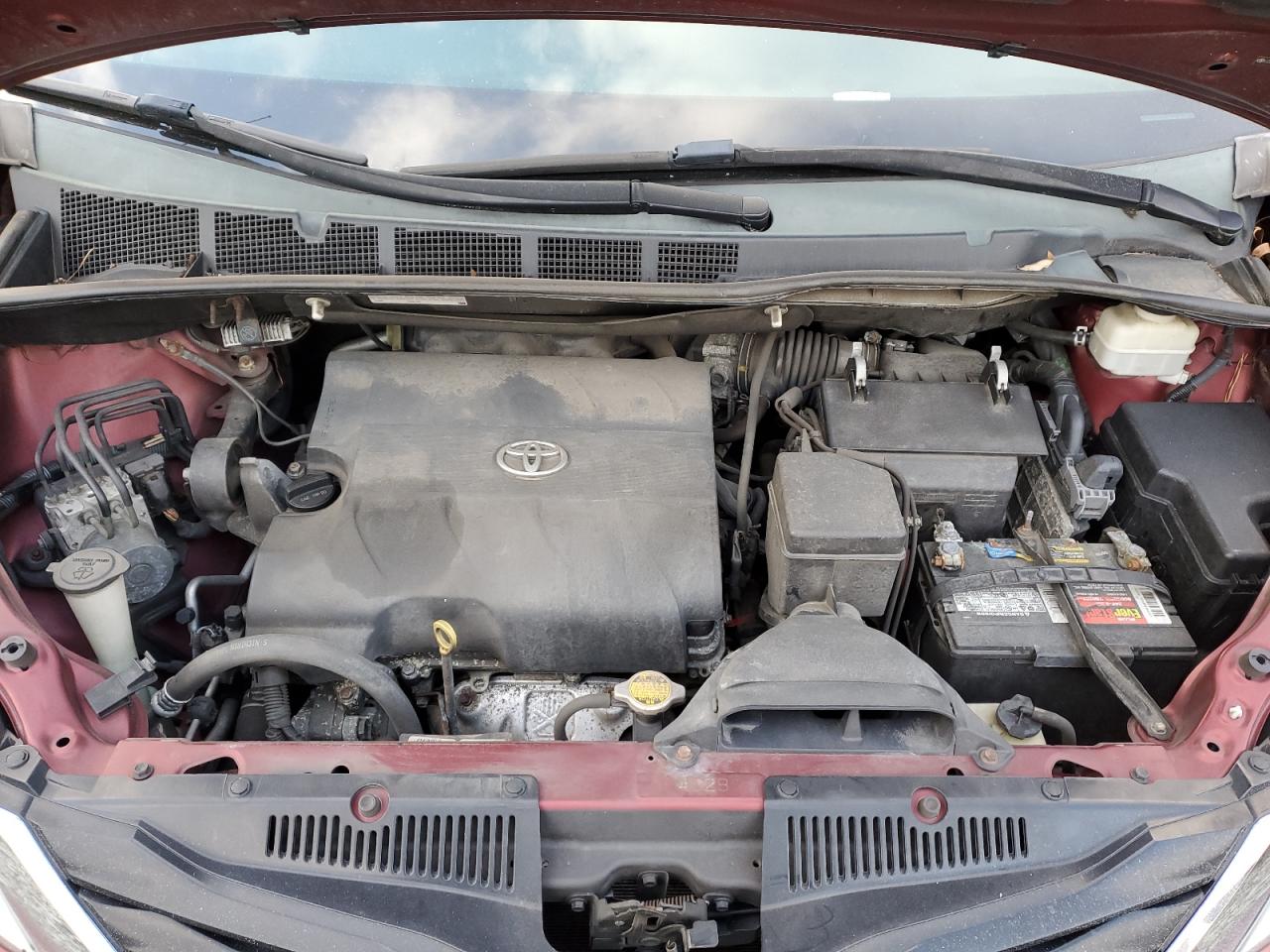 2014 Toyota Sienna - Image 12