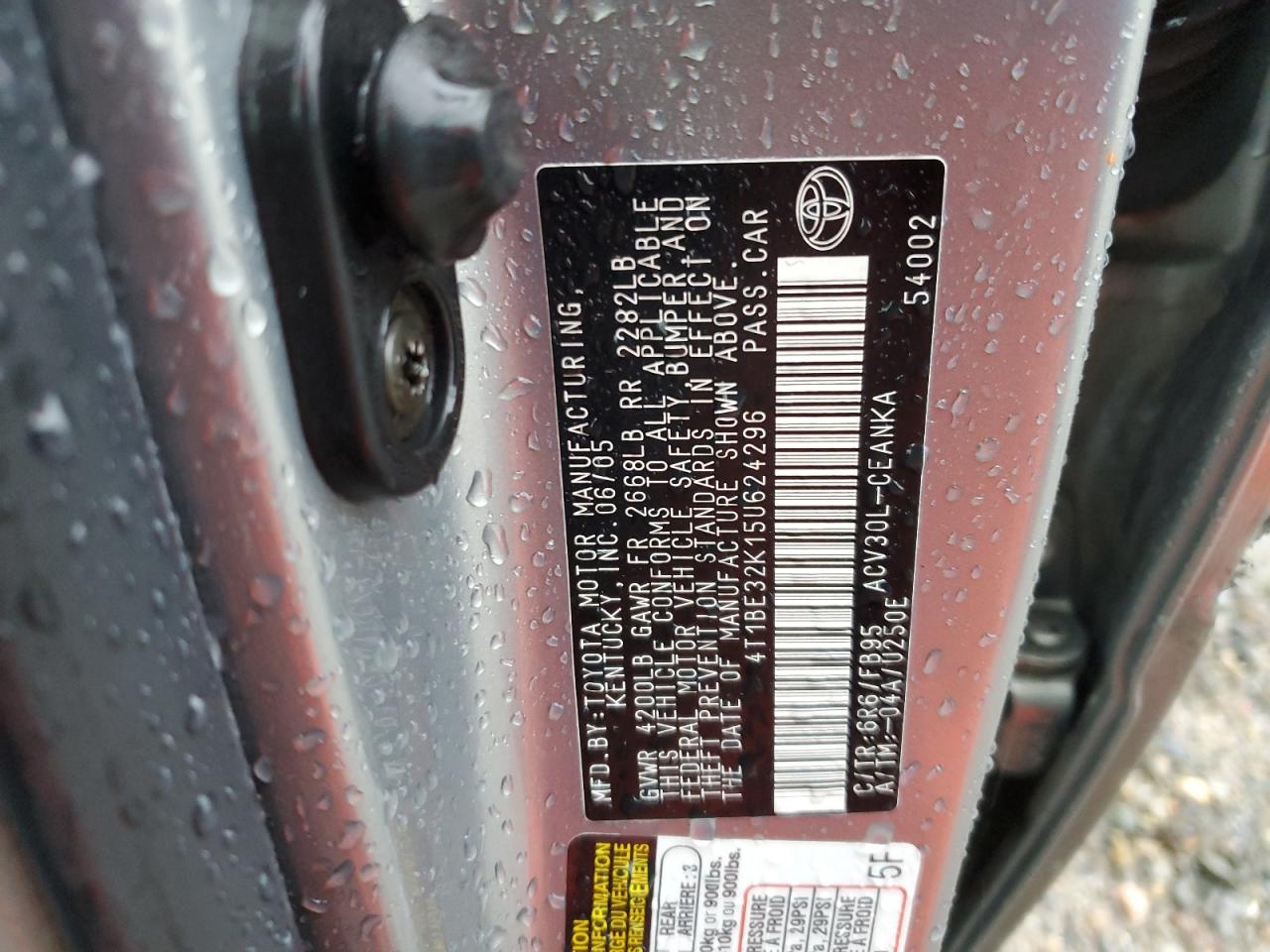 2005 Toyota Camry - Image 14