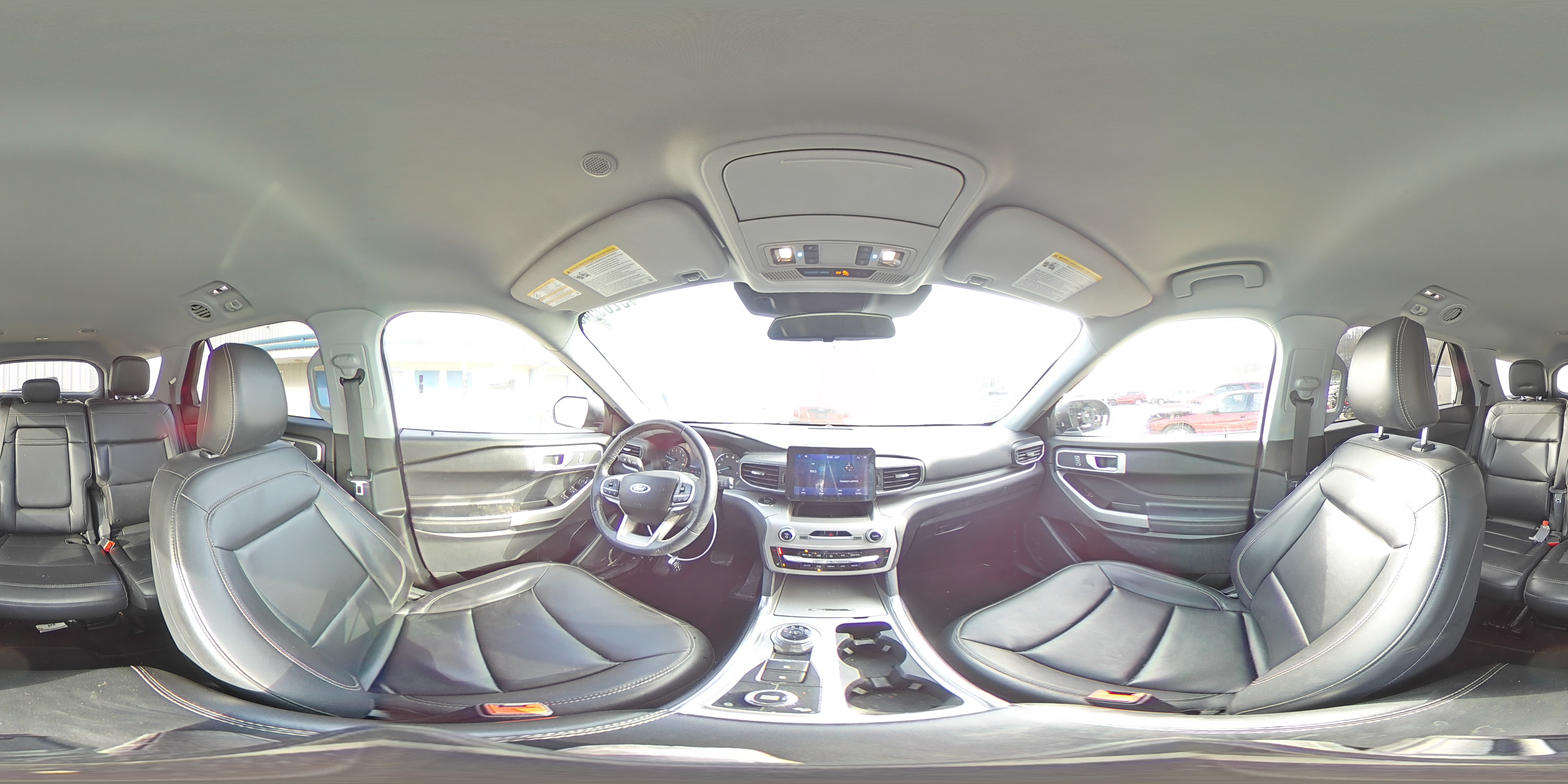 2022 Ford Explorer - Image 14