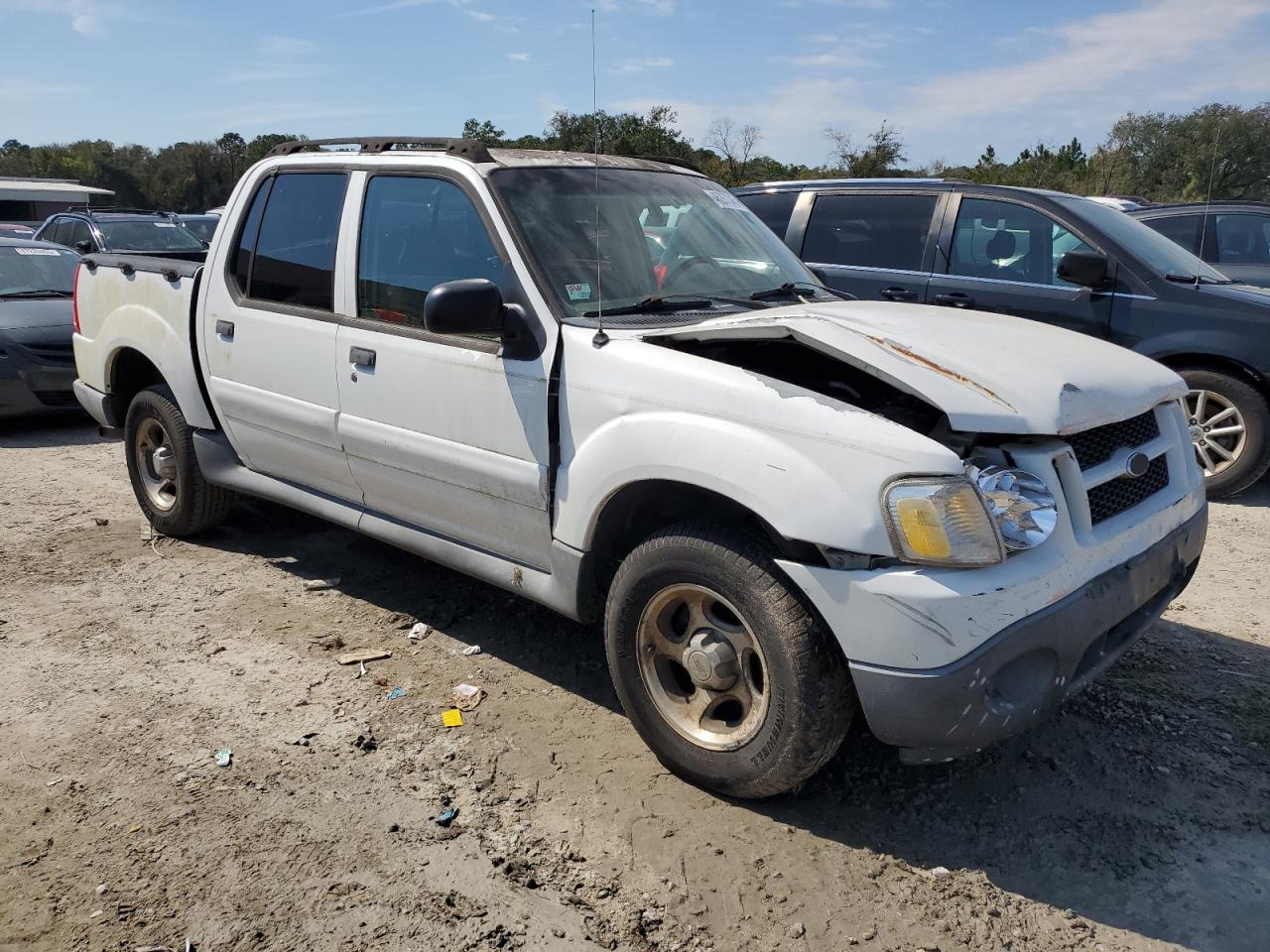 2004 Ford Explorer - Image 4