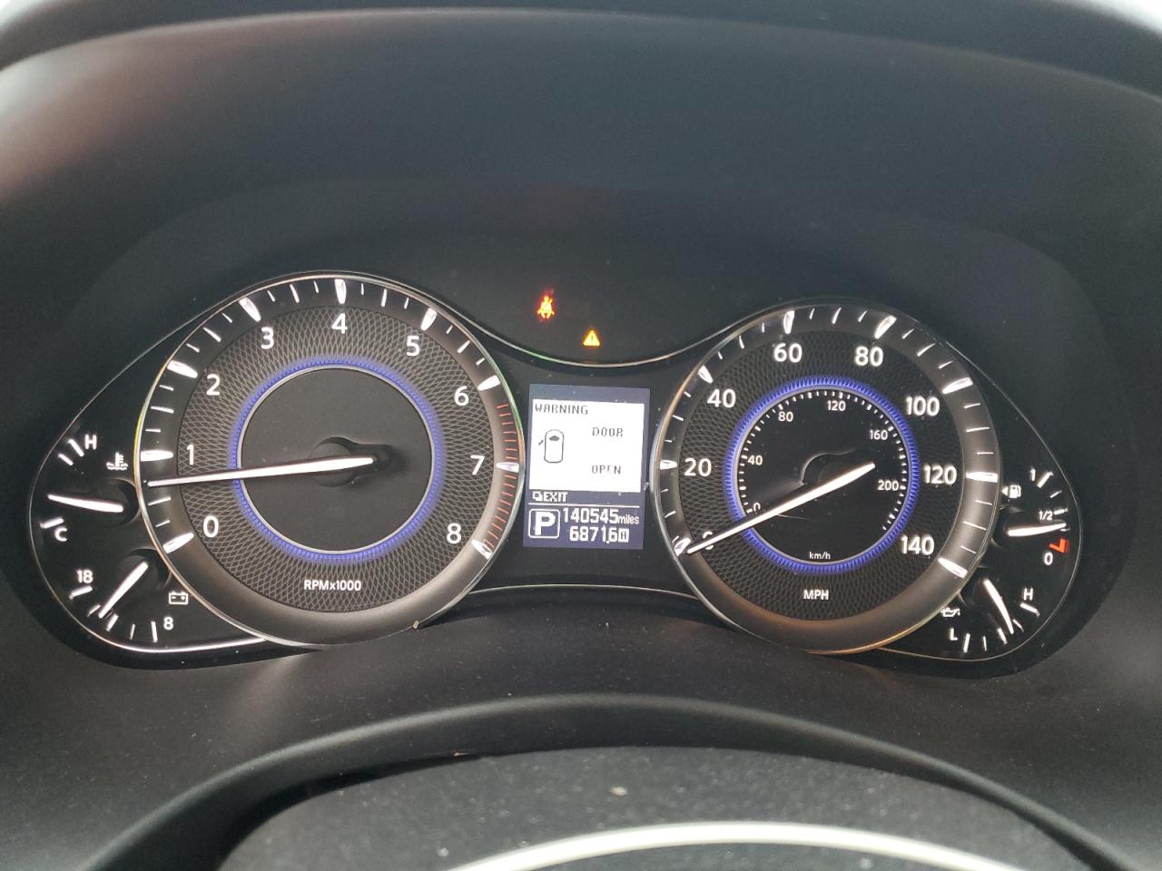 2016 Infiniti QX80 - Image 9